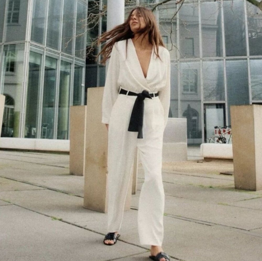 NWT Zara Loose Fit Belted Oyster-white Jumpsuit, Size M